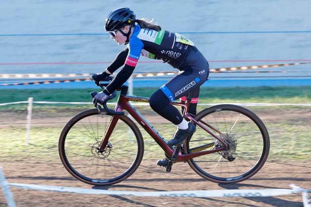 28.12.2025 Radsport Darmstädter Cyclo-Cross-Rennen an der Radrennbahn zur Vorbereitung auf die DM Deutschen Meisterschaften in Bensheim (10. 11.1.202&) hier Jugend U17w Startnummer 301 Fritzi Otto RMSV Ehrenkirchen Darmstadt Hessen Deutschland