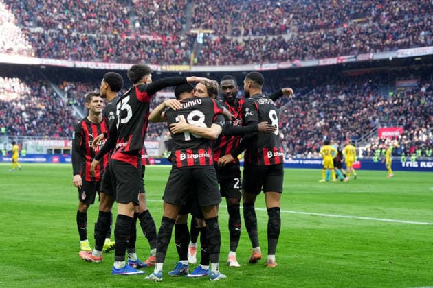 AC Milan s Christopher Nkunku , AC Milan s Luka Modric celebrates after scoring 2-0 during the Serie A soccer match between Milan and Hellas Verona at the San Siro Stadium in Milan , north Italy - Sunday , December 28 , 2025. - Soccer .  Copyright: xSpada LaPressex