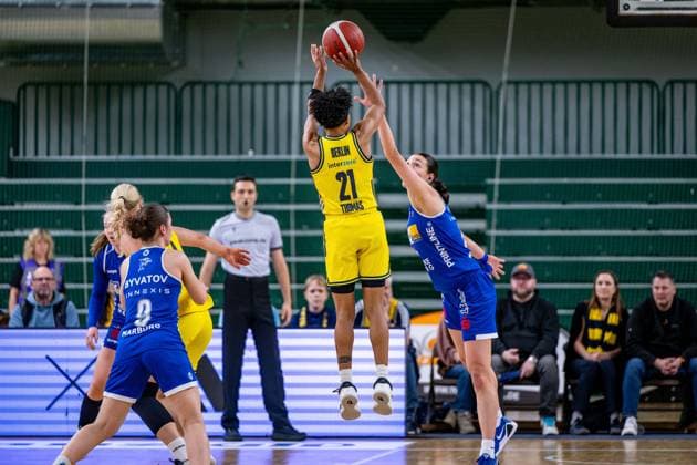 Basketball Berlin 28.12.2025 Saison 2025 2026 DBBL 1. Bundesliga Alba Berlin - BC Pharmaserv Marburg Deeshyra Thomas (Alba, No.21)