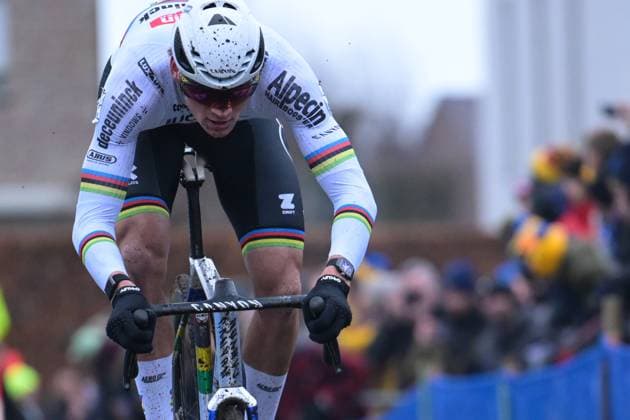 Dutch Mathieu Van Der Poel pictured in action during the men s elite race of the Azencross, the fifth stage in the DVV Trofee (out of eight), Monday 29 December 2025, in Loenhout. DAVIDxPINTENS  x152128980x