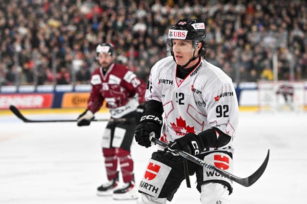 DAVOS, SWITZERLAND - DECEMBER 29: Mike Sgarbossa of Team Canada in action during the Spengler Cup Davos match between HC Sparta Praha v Team Canada at Zondacrypto-Arena on December 29, 2025 in Davos, Switzerland. Davos Graubunden Switzerland Copyright: xJustPictures.ch AndreaxBrancax jp-en-EuSpIm-AB_29122025_AAB_3892