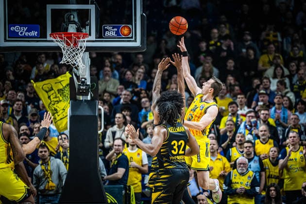 Basketball Berlin 29.12.2025 Saison 2025 2026 EasyCredit BBL 1. Bundesliga Männer, Herren Alba Berlin - MHP RIESEN Ludwigsburg Justin Bean (Alba Berlin, No.34)