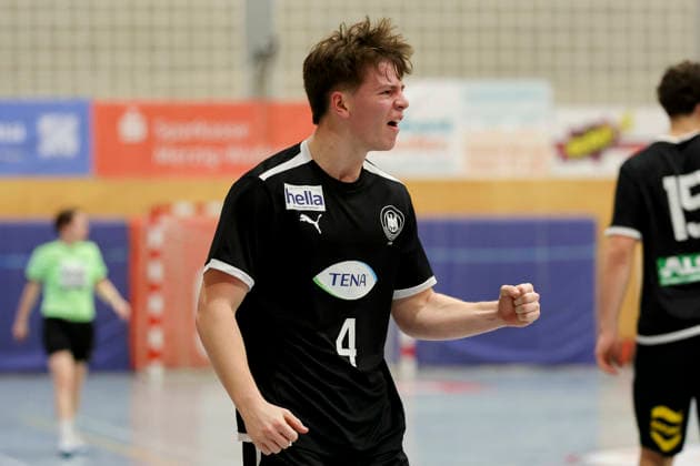 Finn Schultz (Germany) jubelt, Merzig Cup Finale, Germany vs Iceland, Thiels Park Sporthalle am 29. December 2025 in Merzig, Deutschland. (Foto von Marco Steinbrenner DeFodi Images) Finn Schultz (Germany) cheers, Merzig Cup Finale, Germany vs Iceland, Thiels Park Sporthalle, December 29, 2025 in Merzig, Germany. (Photo by Marco Steinbrenner DeFodi Images) -