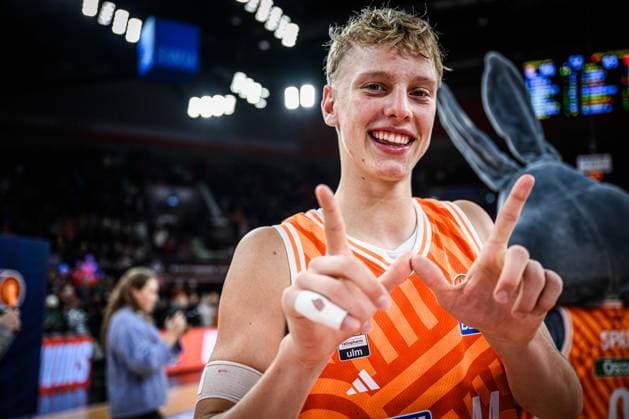 Neu Ulm, Deutschland, 29.12.25: Teo Milicic (ratiopharm ulm) gestikuliert, gestik, jubelt waehrend des Basketball Bundesliga Spiels zwischen ratiopharm ulm vs Fitness first Wuerzburg Baskets in der ratiopharm Arena am 29. Dezember 2025 in Neu Ulm, Deutschland. (Foto von Harry Langer DeFodi Images) ratiopharm Arena, Germany, 29.12.25: Teo Milicic (ratiopharm ulm) gestures during the Basketball Bundesliga match between ratiopharm ulm vs Fitness first Wuerzburg Baskets at Neu Ulm on December 29, 2025 in ratiopharm Arena, Germany. (Photo by Harry Langer DeFodi Images) (Photo by Harry Langer DeFodi Images) - *** Neu Ulm, Germany, 29 12 25 Teo Milicic ratiopharm ulm gestures, gestures, cheers during the Basketball Bundesliga match between ratiopharm ulm vs Fitness first Wuerzburg Baskets at ratiopharm Arena on December 29 2025 in Neu Ulm, Germany Photo by Harry Langer DeFodi Images ratiopharm Arena, Germany, 29 12 25 Teo Milicic ratiopharm ulm gestures during the Basketball Bundesliga match between ratiopharm ulm vs Fitness first Wuerzburg Baskets at Neu Ulm on December 29, 2025 in ratiopharm Arena, Germany Photo by Harry Langer DeFodi Images Photo by Harry Langer DeFodi Images