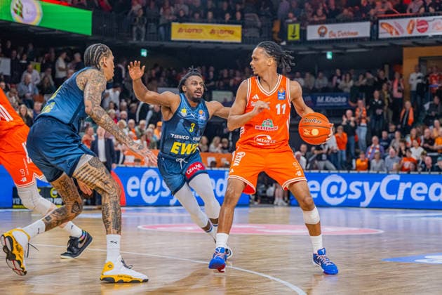 1. Basketball Bundesliga, easyCredit BBL, Saison 2025 2026, Herren, Hauptrunde, 13. Spieltag, 29.12.2025, RASTA Vechta - EWE Baskets Oldenburg Alonzo Verge ( 11 - RASTA Vechta) in Aktion Vechta RASTA Dome Niedersachsen Deutschland
