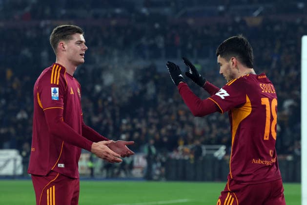 Football: Serie A Enilive 2025-2026 match AS Roma vs Genoa CFC Rome, Italy - December 29, 2025: Matias Soule of A.S. Roma score the goal and celebrate with Evan Ferguson of A.S. Roma during the Serie A Enilive 2025-2026 football match between AS Roma vs Genoa CFC at Olympic Stadium. rome olympic stadium italy italy Copyright: xmarcoxiacobucci
