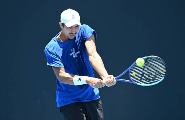 BRISBANE INTERNATIONAL 2026 PREVIEW, Alexei Popyrin of Australia in action during a training session ahead of the Brisbane International 2026 at Pat Rafter Arena in Brisbane, Queensland, Tuesday, December 30, 2025. ( NO ARCHIVING Brisbane Queensland Australia  Copyright: xDarrenxEnglandx 20251230169714892698