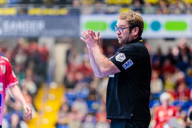 Steffen Birkner (HSG Blomberg-Lippe, Trainer) gestikuliert GER, HSG Blomberg-Lippe vs. SV Union Halle-Neustadt, Handball, 1. Bundesliga Frauen, 10. Spieltag, Spielzeit 2025 2026, 30.12.2025 GER, HSG Blomberg-Lippe vs. SV Union Halle-Neustadt, Handball, 1. Bundesliga Frauen, 10. Spieltag, Spielzeit 2025 2026, 30.12.2025 Lemgo Copyright: xEibner-Pressefoto JanxRollingerx EP_JSK