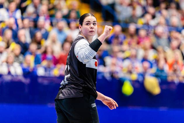Lara Lepschi (HSG Blomberg-Lippe, 27) jubelt freut sich GER, HSG Blomberg-Lippe vs. SV Union Halle-Neustadt, Handball, 1. Bundesliga Frauen, 10. Spieltag, Spielzeit 2025 2026, 30.12.2025 GER, HSG Blomberg-Lippe vs. SV Union Halle-Neustadt, Handball, 1. Bundesliga Frauen, 10. Spieltag, Spielzeit 2025 2026, 30.12.2025 Lemgo Copyright: xEibner-Pressefoto JanxRollingerx EP_JSK