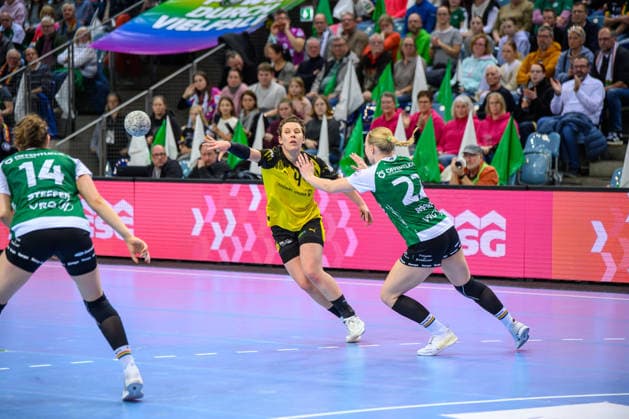 Handball Frauen 1. Bundesliga HBF Saison 2025 2026 10. Spieltag VfL Oldenburg vs. Borussia Dortmund 30.12.2025 Alina Grijseels (4, Borussia Dortmund)