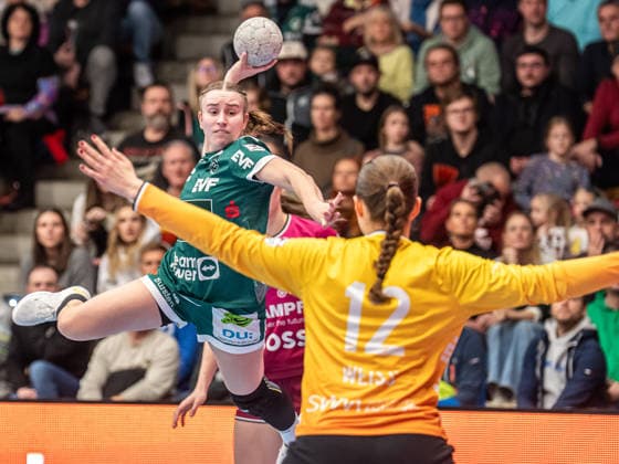 Lea Watzl (Frisch Auf Frauen, 07) von aussen, Frisch Auf Goeppingen vs. TuS Metzingen, Handball, 1. Bundesliga, Spielzeit 2025 2026, 30.12.2025 Frisch Auf Goeppingen vs. TuS Metzingen, Handball, 1. Bundesliga, Spielzeit 2025 2026, 30.12.2025 Goeppingen Copyright: xMichaelxSchmidt Eibner-Pressefotx EP_MST