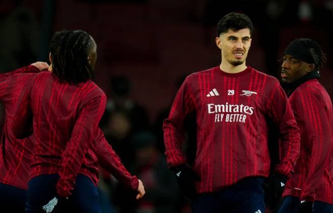 Kai Havertz of Arsenal warms up Arsenal v Aston Villa, Premier League, Football, Emirates Stadium, London, UK - 30 Dec 2025London Emirates Stadium United Kingdom EDITORIAL USE ONLY No use with unauthorised audio, video, data, fixture lists, club league logos or live services. Online in-match use limited to 120 images, no video emulation. No use in betting, games or single club league player publications. Copyright: xJavierxGarcia Shutterstockx 16216222j