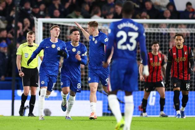 Joao Pedro of Chelsea celebrates after scoring a goal (1-1) Chelsea v AFC Bournemouth, Premier League, Football, Stamford Bridge, London, UK - 30 Dec 2025London Stamford Bridge United Kingdom EDITORIAL USE ONLY No use with unauthorised audio, video, data, fixture lists, club league logos or live services. Online in-match use limited to 120 images, no video emulation. No use in betting, games or single club league player publications. Copyright: xSimonxDael Shutterstockx 16216216z