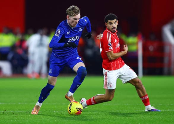 James Garner of Everton and Morgan Gibbs-White of Nottingham Forest Nottingham Forest v Everton, Premier League, Football, City Ground, Nottingham, UK - 30 Dec 2025Nottingham City Ground United Kingdom EDITORIAL USE ONLY No use with unauthorised audio, video, data, fixture lists, club league logos or live services. Online in-match use limited to 120 images, no video emulation. No use in betting, games or single club league player publications.  Copyright: xMattxWest Shutterstockx 16216219ae