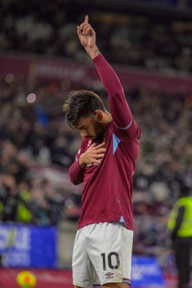 Lucas Paquetá (10 West Ham United) celebrating scoring the team s second goal during the Premier League game between West Ham United vs Brighton & Hove Albion at London Stadium in London, England. (Photo by Keeran Marquis Sports Press Photo SPP) Copyright: xKeeranxMarquis SPPx Sportspressphoto_SPR77812