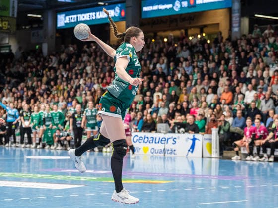 Luisa Scherer (Frisch Auf Frauen, 24) beim Tempogegenstoss, Frisch Auf Goeppingen vs. TuS Metzingen, Handball, 1. Bundesliga, Spielzeit 2025 2026, 30.12.2025 Frisch Auf Goeppingen vs. TuS Metzingen, Handball, 1. Bundesliga, Spielzeit 2025 2026, 30.12.2025 Goeppingen Copyright: xMichaelxSchmidt Eibner-Pressefotx EP_MST