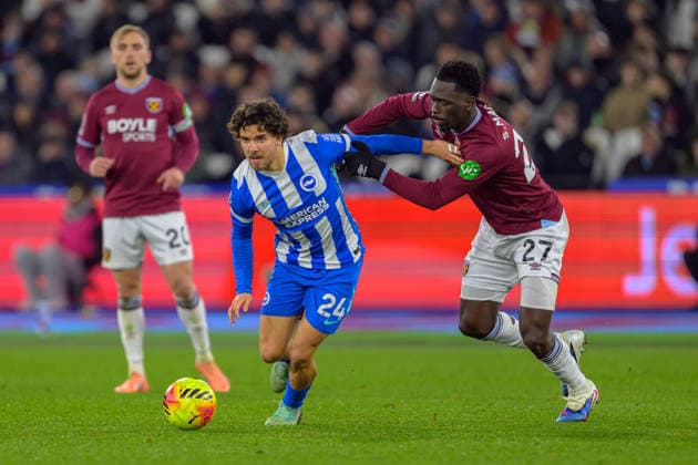 Ferdi Kadioglu (24 Brighton & Hove Albion) holds off Soungoutou Magassa (27 West Ham United) during the Premier League game between West Ham United vs Brighton & Hove Albion at London Stadium in London, England. (Photo by Keeran Marquis Sports Press Photo SPP) Copyright: xKeeranxMarquis SPPx Sportspressphoto_SPR77824