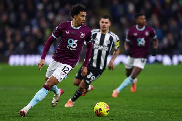 Burnley, England, 30th December 2025. Bashir Humphreys of Burnleymakes a break with the ball during the Burnley vs Newcastle United Premier League match at Turf Moor, Burnley. Picture credit should read: Craig Thomas Sportimage EDITORIAL USE ONLY. No use with unauthorised audio, video, data, fixture lists, club league logos or live services. Online in-match use limited to 120 images, no video emulation. No use in betting, games or single club league player publications. SPI_048_CT_BURNLEY_V_NEWCASTLE_UNITED SPI-4401-0053