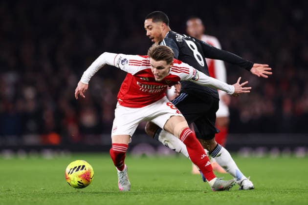 Arsenal v Aston Villa 30 December 2025, London - Premier League Football - Arsenal v Aston Villa - Martin Odegaard of Arsenal and Youri Tielemans of Aston Villa - Photo: Jacques Feeney Offside. London UK Copyright: xJacquesxFeeneyx xOffsidexOffside