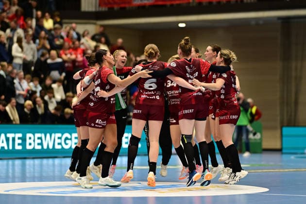 Handball I Frauen I Saison 2025-2026 I 1. HBF I 10. Spieltag I Buxtehuder SV - HSG Bensheim-Auerbach I 30.12.2025 Jubel, Begeisterung, Enthusiasmus, Euphorie, Freude, Glücksgefühl, Heiterkeit bei: HSG Bensheim Auerbach Frauen Buxtehude Halle Nord Niedersachsen Deutschland Copyright: xLobeca FelixxSchlikisx