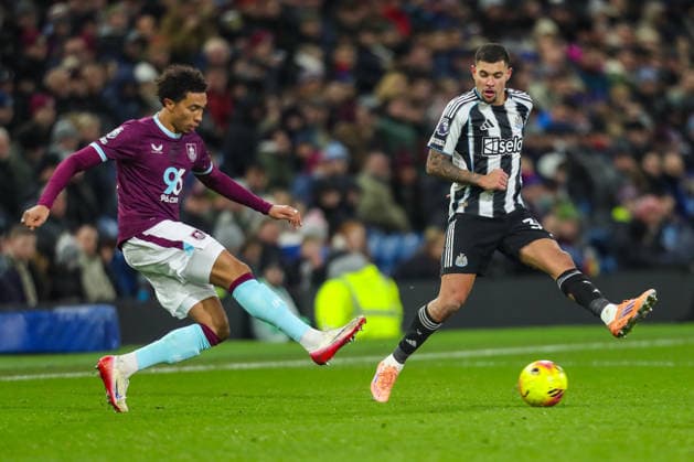 Burnley v Newcastle United, Premier League Bruno Guimaraes Of Newcastle United in action during the Burnley v Newcastle United Premier League match at Turf Moor, Burnley, England on 30 December 2025 Credit: Lee Keuneke Every Second Media Editorial use only. All images are copyright Every Second Media Limited. No images may be reproduced without prior permission. All rights reserved. Premier League and Football League images are subject to licensing agreements with Football DataCo Limited. see https: www.football-dataco.com Copyright: xIMAGO EveryxSecondxMediax ESM-1730-0073 LeexKeunekex xEveryxSecondxMediax