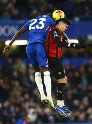 Chelsea v Bournemouth, English Premier League, Stamford Bridge, London, UK - 30 12 2025 Trevoh Chalobah of Chelsea and Marcos Senesi of Bournemouth challenge for a header during the Premier League game at Stamford Bridge London Stamford Bridge London GBR, UK NEWSPAPERS OUT Copyright: xMarkxGreenwoodx