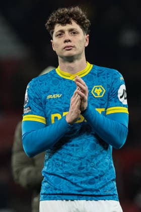 Premier League Manchester United, ManU v Wolverhampton Wanderers Ladislav Krejci of Wolverhampton Wanderers applauds the fans after the final whistle during the Premier League match Manchester United vs Wolverhampton Wanderers at Old Trafford, Manchester, United Kingdom, 30th December 2025 (Photo by Mark Cosgrove News Images) Manchester Old Trafford Greater Manchester United Kingdom Copyright: xMarkxCosgrove NewsxImagesx