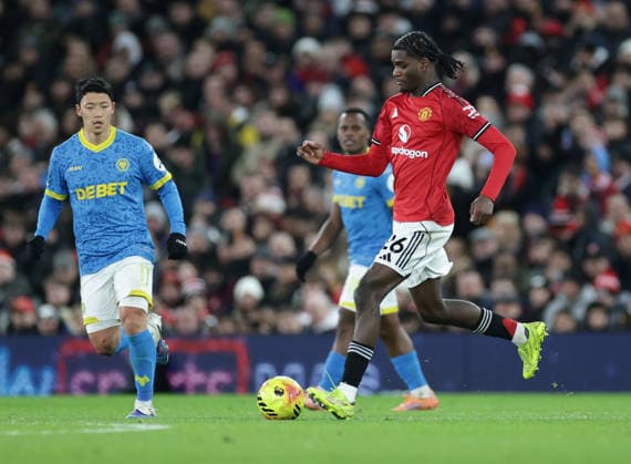 30th December 2025; Old Trafford, Manchester, England; Premier League Football, Manchester United, ManU versus Wolverhampton Wanderers; Ayden Heaven of Manchester United on the ball  RogerxEvans