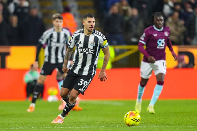 Burnley v Newcastle United, Premier League Bruno Guimaraes Of Newcastle United during the Burnley v Newcastle United Premier League match at Turf Moor, Burnley, England on 30 December 2025 Credit: Lee Keuneke Every Second Media Editorial use only. All images are copyright Every Second Media Limited. No images may be reproduced without prior permission. All rights reserved. Premier League and Football League images are subject to licensing agreements with Football DataCo Limited. see https: www.football-dataco.com Copyright: xIMAGO EveryxSecondxMediax ESM-1730-0137 LeexKeunekex xEveryxSecondxMediax