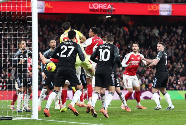 London, England, 30th December 2025. Gabriel of Arsenal scoring his sides opening goal during the Arsenal vs Aston Villa Premier League match at the Emirates Stadium, London. Picture credit should read: David Klein Sportimage EDITORIAL USE ONLY. No use with unauthorised audio, video, data, fixture lists, club league logos or live services. Online in-match use limited to 120 images, no video emulation. No use in betting, games or single club league player publications. SPI_DK_013_Arsenal_Villa SPI-4405-0013