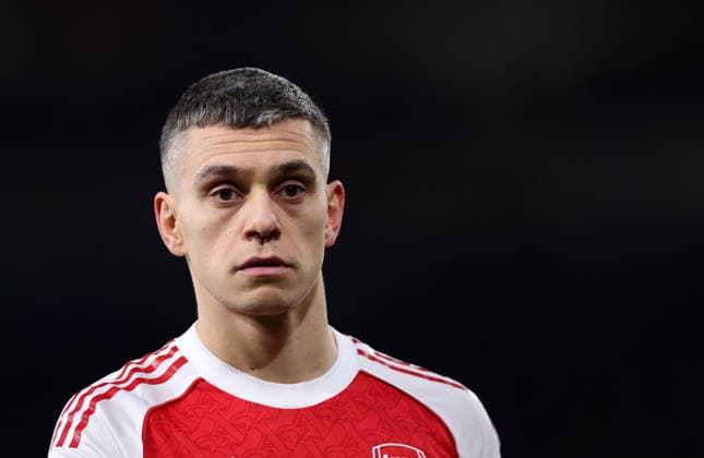 London, England, 30th December 2025. Leandro Trossard of Arsenal during the Arsenal vs Aston Villa Premier League match at the Emirates Stadium, London. Picture credit should read: David Klein Sportimage EDITORIAL USE ONLY. No use with unauthorised audio, video, data, fixture lists, club league logos or live services. Online in-match use limited to 120 images, no video emulation. No use in betting, games or single club league player publications. SPI_DK_103_Arsenal_Villa SPI-4405-0103