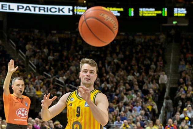 31.12.2025, xlakx, Basketball easyCredit BBL Bundesliga, Alba Berlin - Basketball Löwen Braunschweig v.l. Jonas Mattisseck (Alba Berlin) Berlin