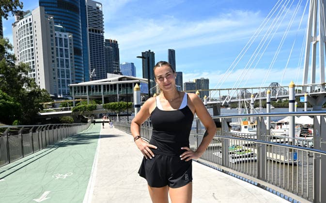 TENNIS ARYNA SABALENKA BRISBANE RIVER CRUISE, World No.1 tennis player Aryna Sabalenka cs seen beside the Brisbane River ahead of the Brisbane International at City Botanic Gardens River Hub in Brisbane, Queensland, Thursday, January 1, 2026. ( NO ARCHIVING Brisbane Queensland Australia  Copyright: xDarrenxEnglandx 20260101177106247304