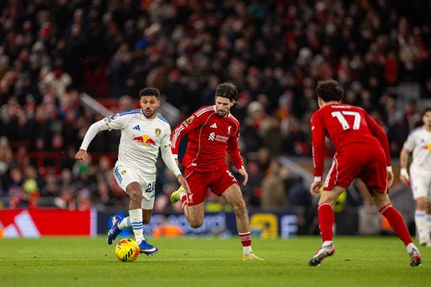 Football - FA Premier League - Liverpool FC v Leeds United FC LIVERPOOL, ENGLAND - New Year s Day, Thursday, January 1, 2026: Leeds United s James Justin during the FA Premier League match between Liverpool FC and Leeds United FC at Anfield. (Photo by David Rawcliffe Propaganda) LIVERPOOL Anfield MERSEYSIDE ENGLAND  Copyright: xDavidxRawcliffex P2026-01-01-Liverpool_Leeds-34