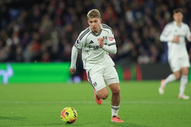 Crystal Palace v Fulham, Premier League Fulham midfielder Emile Smith Rowe (32) during the Premier League match between Crystal Palace and Fulham at Selhurst Park, London, UK on 1 January 2026. London Selhurst Park Greater London UK Editorial use only DataCo restrictions apply See www.football-dataco.com , Copyright: xSimonxRoex PSI-23503-0071