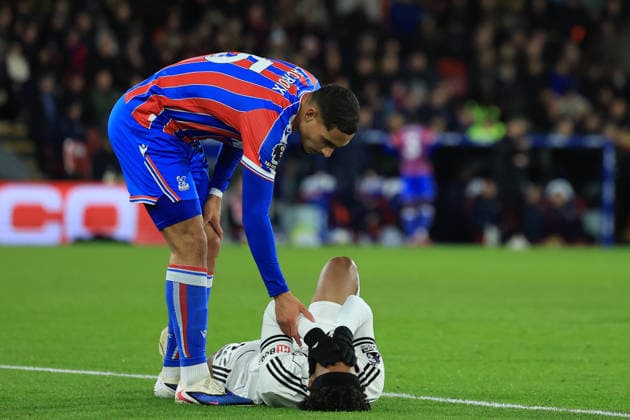 Crystal Palace v Fulham, Premier League Crystal Palace defender Maxence Lacroix (5) checks on Fulham midfielder Kevin (22) during the Premier League match between Crystal Palace and Fulham at Selhurst Park, London, UK on 1 January 2026. London Selhurst Park Greater London UK Editorial use only DataCo restrictions apply See www.football-dataco.com , Copyright: xSimonxRoex PSI-23503-0075