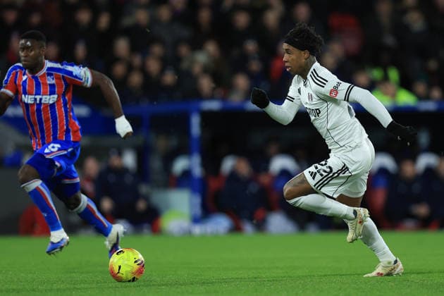 Crystal Palace v Fulham, Premier League Fulham midfielder Kevin (22) advances during the Premier League match between Crystal Palace and Fulham at Selhurst Park, London, UK on 1 January 2026. London Selhurst Park Greater London UK Editorial use only DataCo restrictions apply See www.football-dataco.com , Copyright: xSimonxRoex PSI-23503-0080