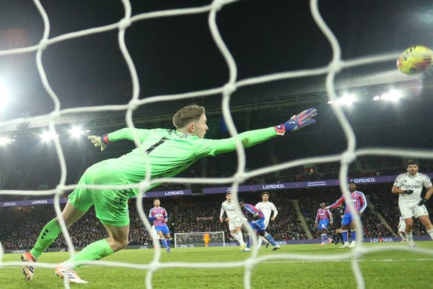 1st January 2026; Selhurst Park, Selhurst, London, England; Premier League Football, Crystal Palace versus Fulham; Tom Cairney of Fulham scores in the 80th minute for 1-1  KatiexChan