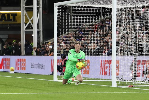 1st January 2026; Selhurst Park, Selhurst, London, England; Premier League Football, Crystal Palace versus Fulham; Timothy Castagne of Fulham header is saved by goalkeeper Dean Henderson of Crystal Palace  KatiexChan