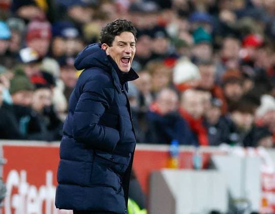 Keith Andrews the Brentford manager Brentford v Tottenham Hotspur, Football, Premier League, Gtech Community Stadium, London, UK - 01 01 2026 EDITORIAL USE ONLY No use with unauthorised audio, video, data, fixture lists (outside the EU), club league logos or live services. Online in-match use limited to 45 images (+15 in extra time). No use to emulate moving images. No use in betting, games or Copyright: xMattxImpey Shutterstockx 16220625l