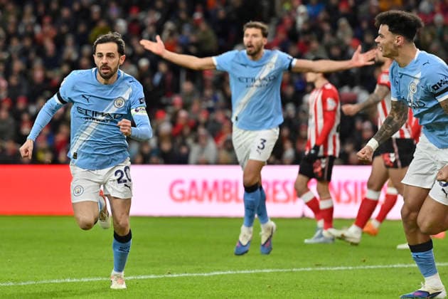 Sunderland v Manchester City, Premier League Bernardo Silva of Manchester City goal is disallowed for offside during the Sunderland v Manchester City Premier League match at the Stadium of Light, Sunderland, England on 1 January 2026 Credit: Connor McMain Every Second Media Editorial use only. All images are copyright Every Second Media Limited. No images may be reproduced without prior permission. All rights reserved. Premier League and Football League images are subject to licensing agreements with Football DataCo Limited. see https: www.football-dataco.com Copyright: xIMAGO EveryxSecondxMediax ESM-1729-0010 ConnorxMcMainx xEveryxSecondxMediax