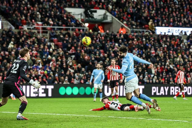 Premier League Sunderland v Manchester City Josko Gvardiol of Manchester City heads on goal during the Premier League match Sunderland vs Manchester City at Stadium Of Light, Sunderland, United Kingdom, 1st January 2026 (Photo by Alfie Cosgrove News Images) Sunderland Stadium Of Light Tyne and Wear United Kingdom Copyright: xAlfiexCosgrove NewsxImagesx
