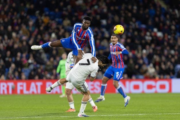 Harry Wilson of Fulham jumps ahead of Raul Jimenez of Fulham during the Premier League match between Crystal Palace and Fulham at Selhurst Park on January 1, 2026 in London, England. (Photo by Pedro Soares SPP) Copyright: xPedroxSoaresx xSPPx Sportspressphoto_SPR78147