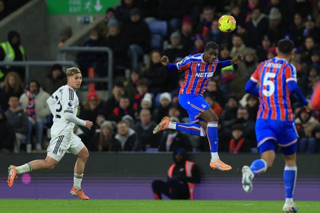 Crystal Palace v Fulham, Premier League Crystal Palace defender Jaydee Canvot (23) heads away during the Premier League match between Crystal Palace and Fulham at Selhurst Park, London, UK on 1 January 2026. London Selhurst Park Greater London UK Editorial use only DataCo restrictions apply See www.football-dataco.com , Copyright: xSimonxRoex PSI-23503-0098