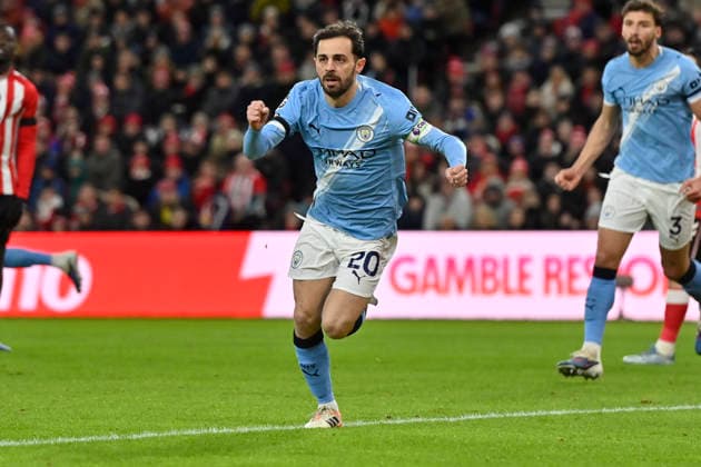Sunderland v Manchester City, Premier League Bernardo Silva of Manchester City goal is disallowed for offside during the Sunderland v Manchester City Premier League match at the Stadium of Light, Sunderland, England on 1 January 2026 Credit: Connor McMain Every Second Media Editorial use only. All images are copyright Every Second Media Limited. No images may be reproduced without prior permission. All rights reserved. Premier League and Football League images are subject to licensing agreements with Football DataCo Limited. see https: www.football-dataco.com Copyright: xIMAGO EveryxSecondxMediax ESM-1729-0048 ConnorxMcMainx xEveryxSecondxMediax