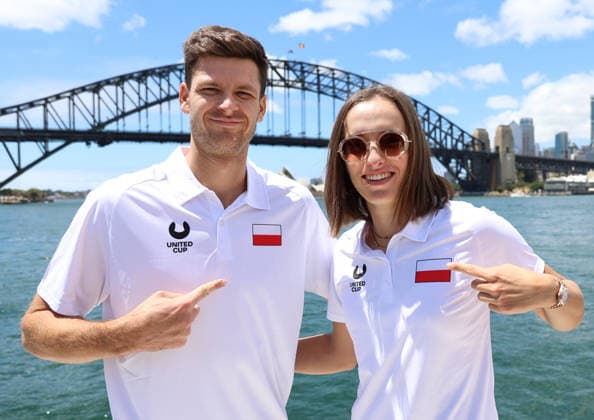 January 2, 2026, Sydney, New South Wales, Australia: Polish tennis players IGA SWIATEK and HUBERT HURKACZ during photo session on the boat in Sydney Harbour Bridge before tennis tournament United Cup, Sydney, Australia. Sydney Australia - ZUMAc278 20260102_zsp_c278_009 Copyright: xMarcinxCholewinskix