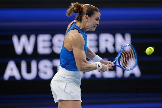 TENNIS UNITED CUP PERTH, Maria Sakkari of Greece in action against Naomi Osaka of Japan during the United Cup day one match between Greece and Japan at RAC Arena in Perth, Friday, January 2, 2026. ( NO ARCHIVING, EDITORIAL USE ONLY PERTH WESTERN AUSTRALIA AUSTRALIA  Copyright: xRICHARDxWAINWRIGHTx 20260102160981328400