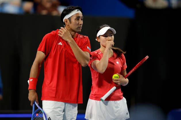 TENNIS UNITED CUP PERTH, Yasutaka Uchiyama and Nao Hibino of Japan in action against Stefanos Tsitsipas and Maria Sakkari of Greece during the United Cup day one doubles match between Greece and Japan at RAC Arena in Perth, Friday, January 2, 2026. ( NO ARCHIVING, EDITORIAL USE ONLY PERTH WESTERN AUSTRALIA AUSTRALIA  Copyright: xRICHARDxWAINWRIGHTx 20260103127938184240