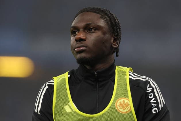 1. Bundesliga - Hamburger SV - Eintracht Frankfurt am 20.12.2025 im Volksparkstadion in Hamburg Fousseny Doumbia (Frankfurt 41)