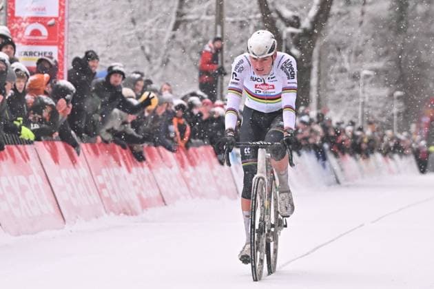 Dutch Mathieu Van Der Poel pictured in action during the men s elite race of the Zilvermeercross cyclocross cycling event in Mol, stage 5 7 in the Exact Cross competition, on Friday 02 January 2026. LUCxCLAESSEN  x153051900x